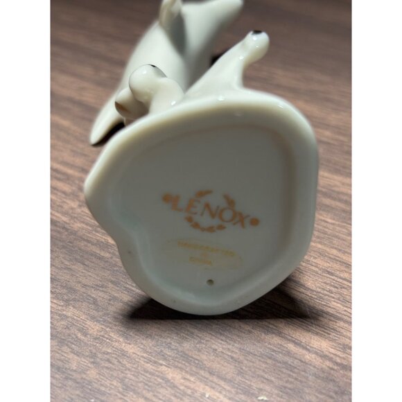 Lenox Handcrafted Porcelain Dolphin Figurine in Cream & Gold Vintage 1990 - Picture 6 of 9